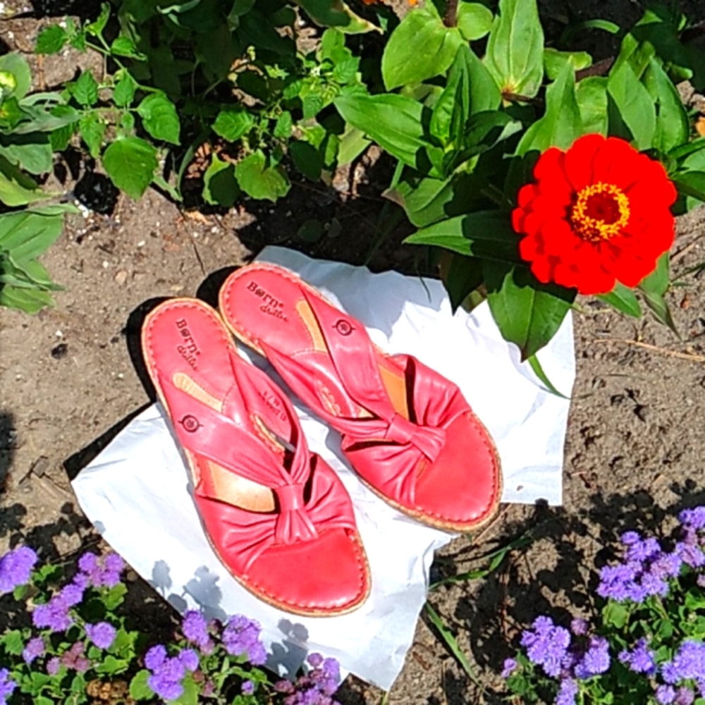 Women's Born peach heeled 👠sandals size 8